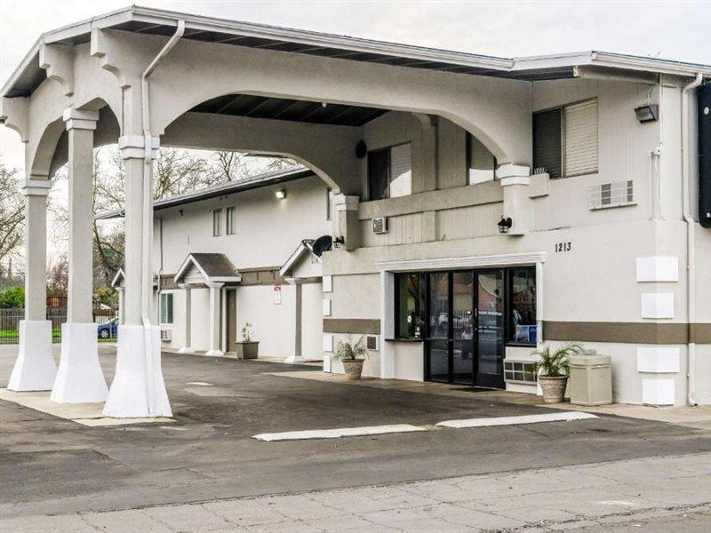 Quality Inn Мърсед Екстериор снимка