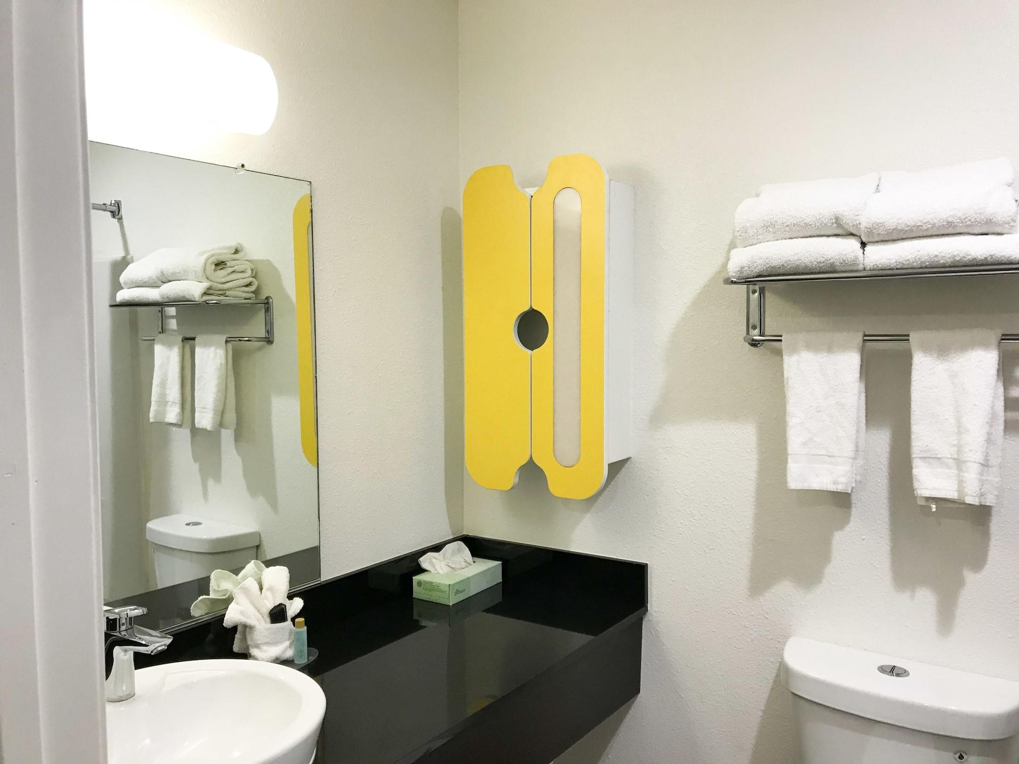 Quality Inn Мърсед Екстериор снимка