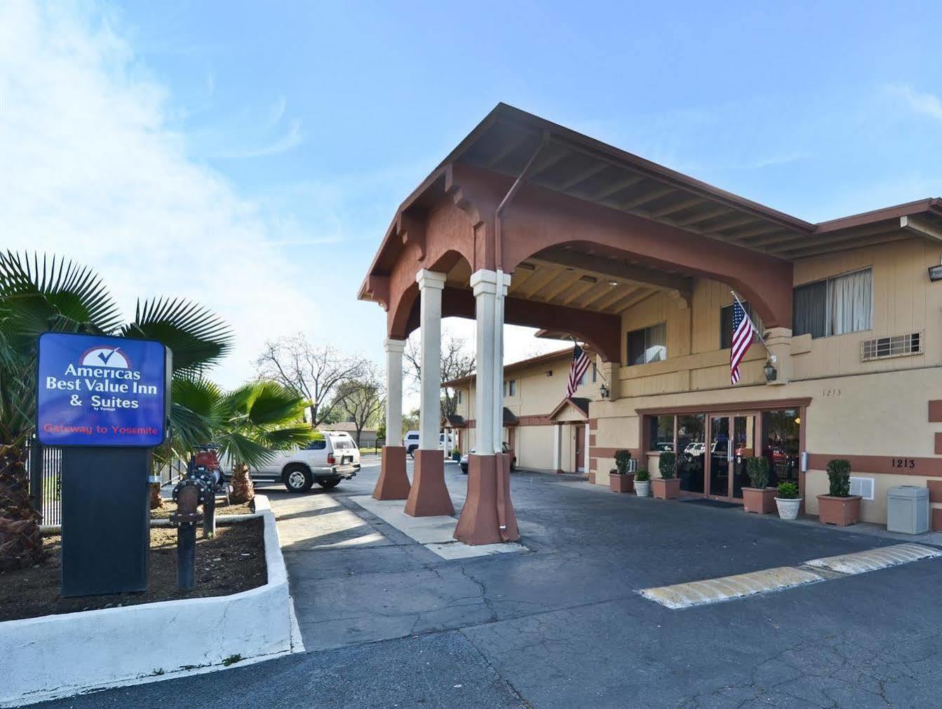 Quality Inn Мърсед Екстериор снимка