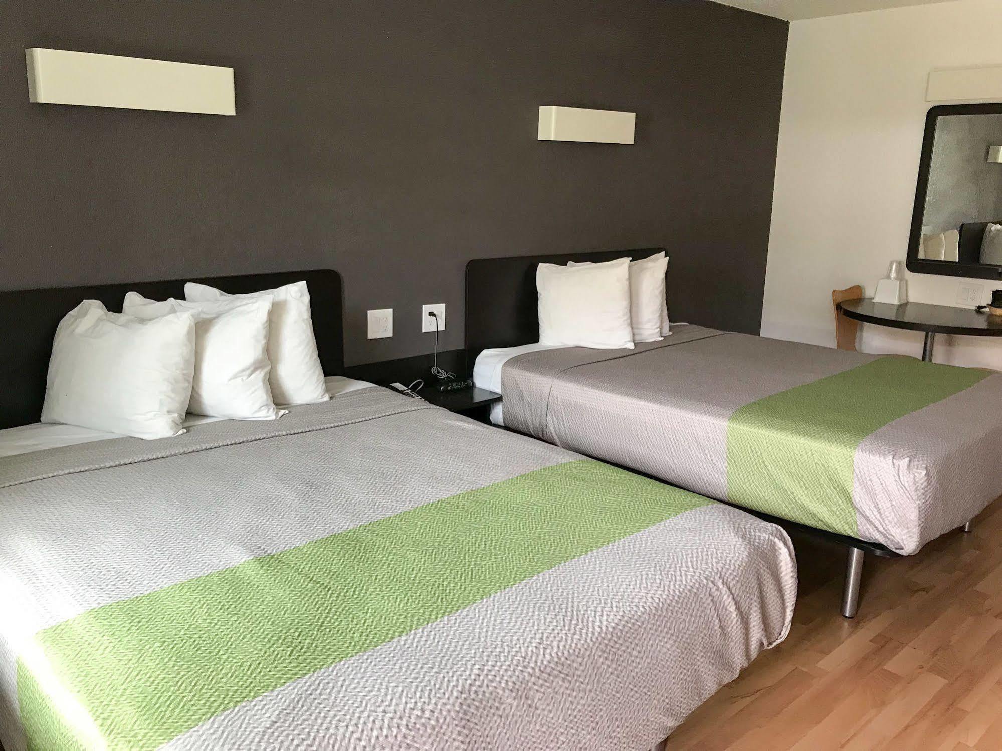 Quality Inn Мърсед Екстериор снимка
